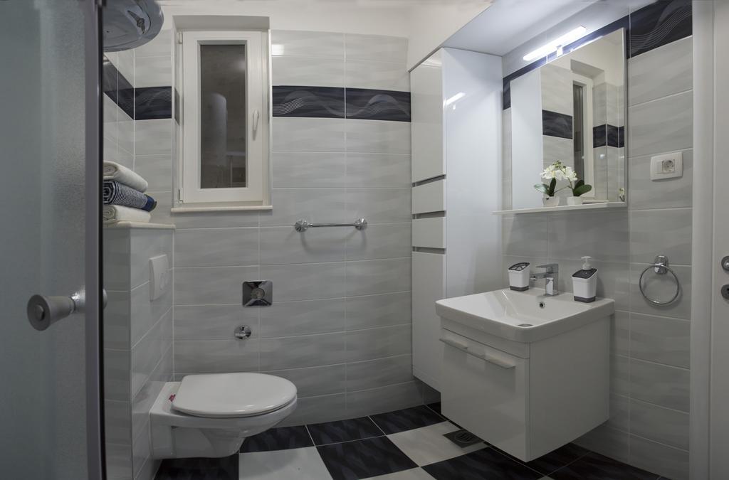 Apartments Sevilja Split Exterior photo