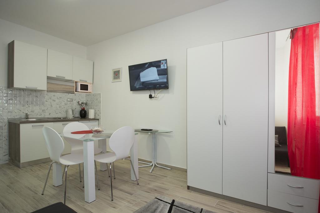 Apartments Sevilja Split Exterior photo