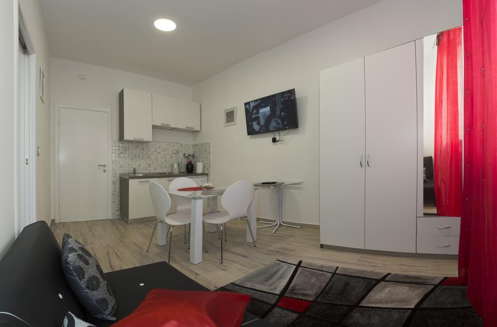 Apartments Sevilja Split Exterior photo
