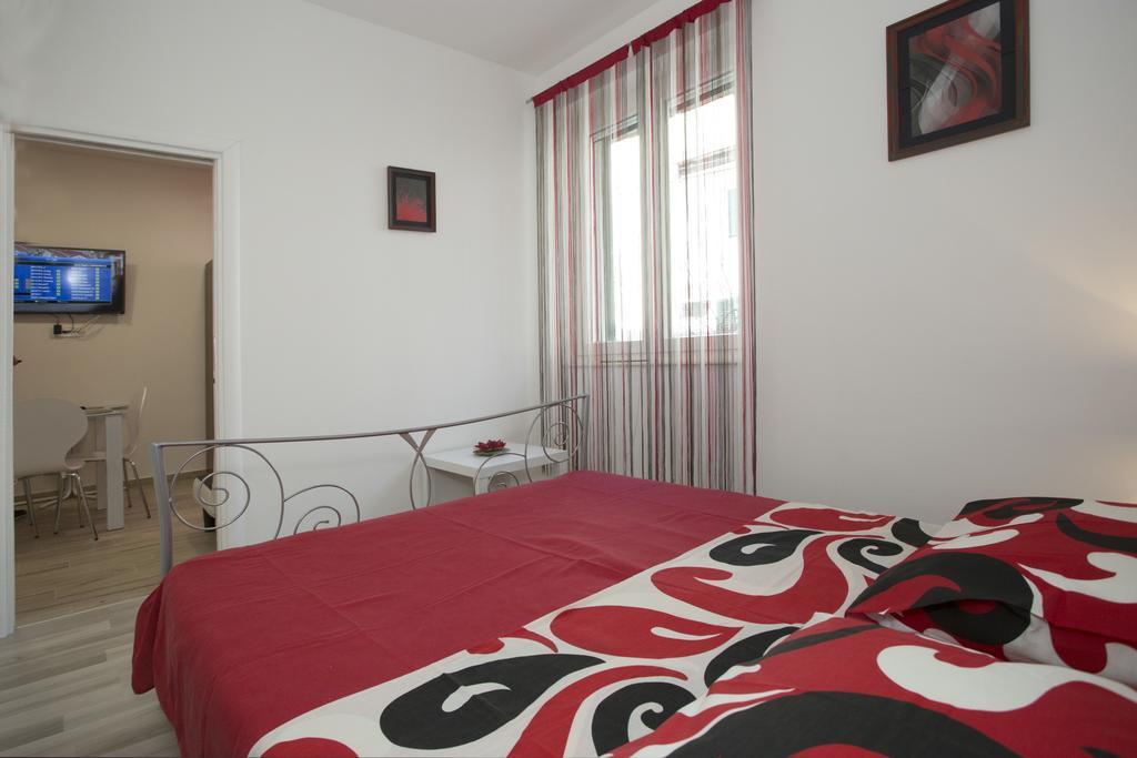 Apartments Sevilja Split Exterior photo